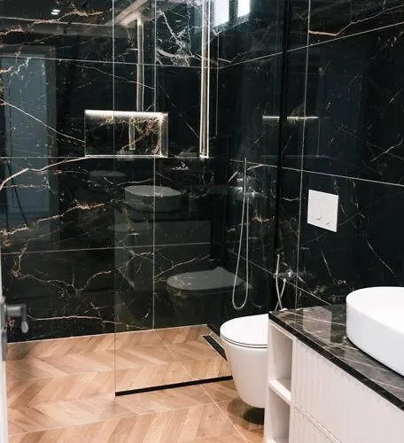 Palmera Sol * Sarandë